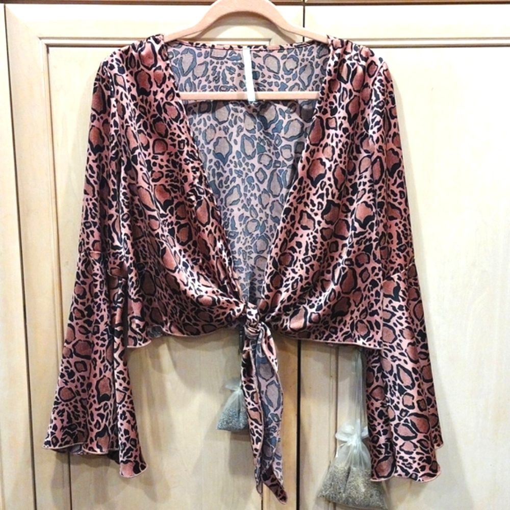 🔥Y2K Pink Leopard Cropped Bolero Top with Bell Sleeves